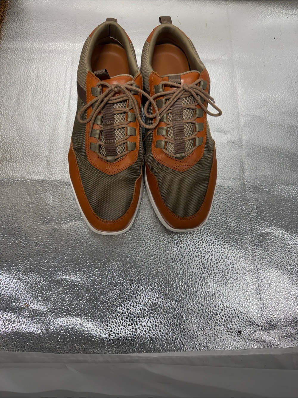 Wolf & Shepherd Casual Lace-Up Sneakers in Olive and Brown